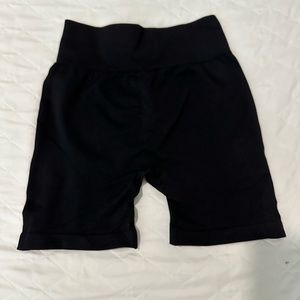 Amazon biker shorts (black)